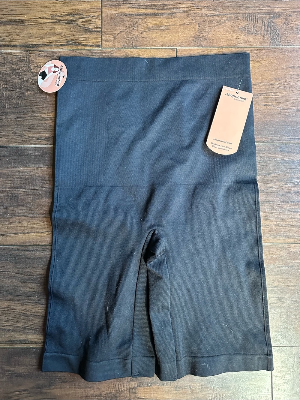Shapermint Fresh Control Mid-Waist Black Bike Shorts